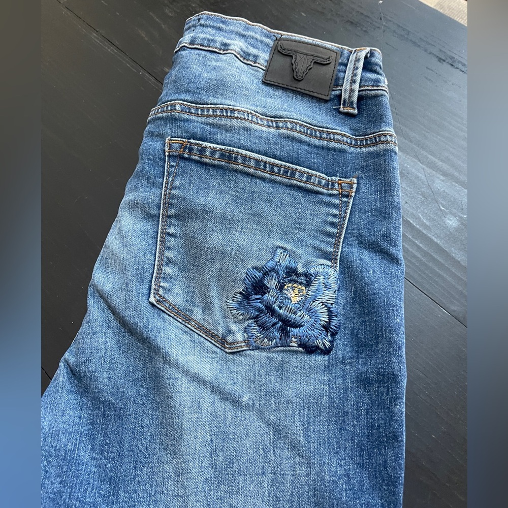 L&B Distressed Bohemian Bell bottom Blue Jeans with Floral Embroidery - Picture 7 of 8